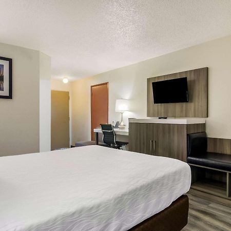 Rodeway Inn Enumclaw Mount Rainier-Crystal Mountain Area Екстериор снимка