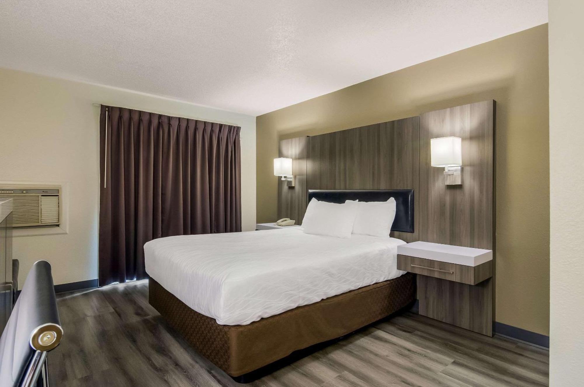 Rodeway Inn Enumclaw Mount Rainier-Crystal Mountain Area Екстериор снимка